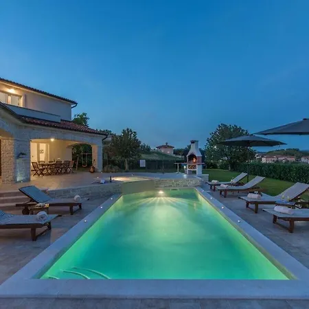 Villa Bellavista With Pool