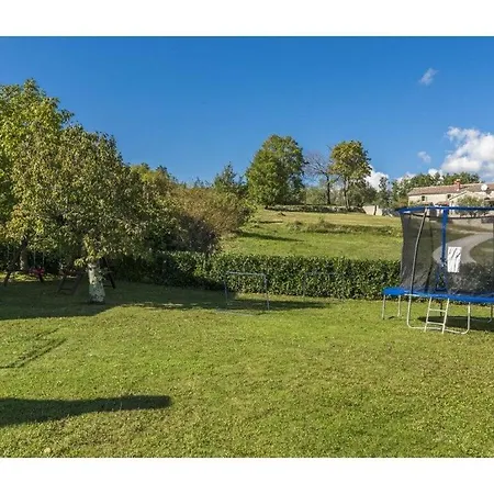 Bellavista With Pool Villa *